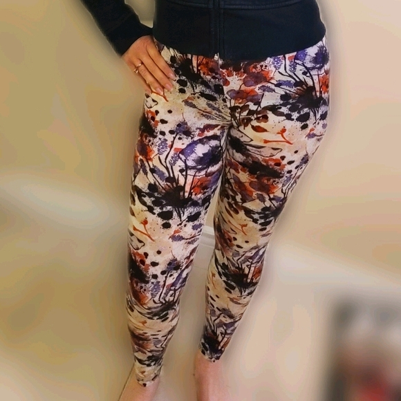 🦇2/$15-Unique Vero Moda leggings - Picture 2 of 8